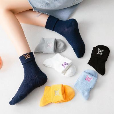 China HRUN QUICK DRY Socks Women Korea Embroidery Socks Cheap Cotton Slouch Cartoon QUICK DRY Socks for sale