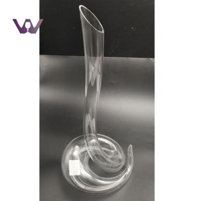 China No Lead Free Curling Snake Shaped Wine Glass Decanter for sale