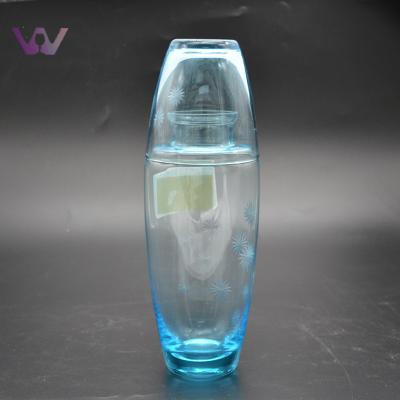 China WITH WATER LID Smart and Light Blue Glass Water / Glass Pitcher for sale