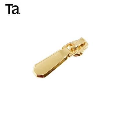 China TANAI Sustainable Metal Gold Logo Empty Zipper Slider Flat Zipper Puller For Handbag for sale