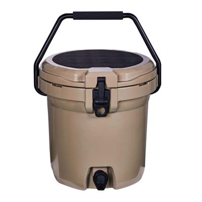 China Single Color Waterproof Quality Appropriate Price Guarantee 5 Gallon Portable Insulated Round Barrel Beverage Cooler For Beer for sale