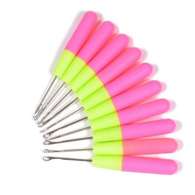 China Micro Pans Cheap Hair Extension Tool Wholesale Wig Making Tools Plastic Crochet Hook Knitting Needle For Hair Salon 50 Pieces/Pack for sale