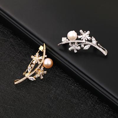 China Custom Fashionable Personality Jewelry Zircon Classic Hijab Pins Brooches Designer Pins Brooch Flower for sale