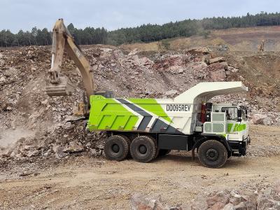 China 430KW R95 Electric Dump Trucks 6x4 Drive System Electric Range Extended For Loads for sale