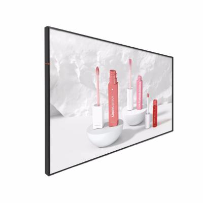 China LCD/LED Hanging High Brightness Display Wide Temperature Range Shop Window for sale