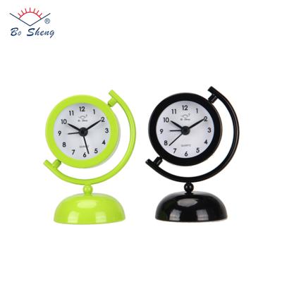 China Mini CE White Metal Handsome Style Buzzer Travel Bar Battery Antique Black Hot Stamping Alarm Clock for sale