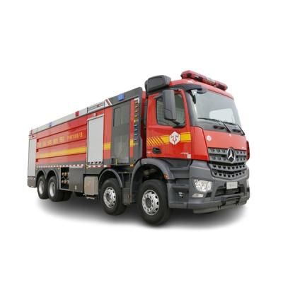 Cina 4X2 camion dei pompieri 4000 litri Double Cab Veicoli antincendio / camion antincendio forestale in vendita