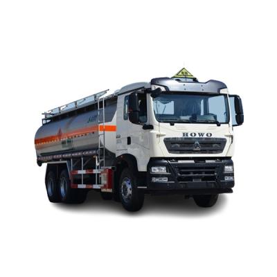 China Secure and Durable Oil Tank Truck 30cube Tank capacity for Petroleum Product Transportation for sale