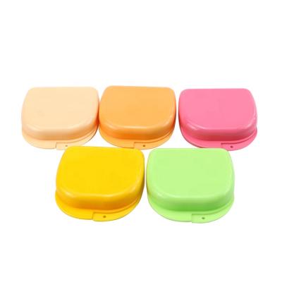 China BISTOURI Dental Regional Hospital Promotional Gifts Denture Box, Dental Consumables Colorful Plastic Dental Retainer Box, Orthodontic Retainer Case for sale