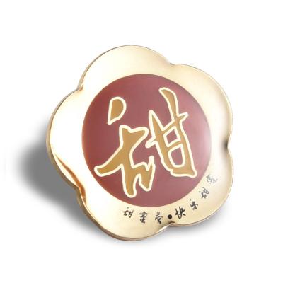 China Factory custom metal badge brooch brooch logo frosted lacquer enamel adhesive craft badge custom for sale