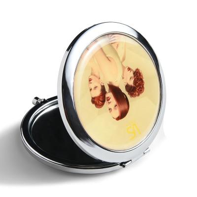 China Foldable Small Handbag Mirror , Vintage Silver Compact Mirror Smooth Surface for sale