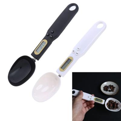 China Weight Measuring 500g/0.1g Portable Kitchen Scale Bake Milk Powder Digital Spoon Scale Gram LCD Measuring Electronic Lab Scales for sale