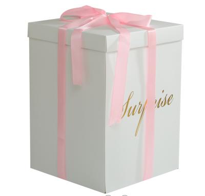 China Contain Luxury White Flower Blossom and Favors Gift Box with Lids and Ribbon Birthday Surprise Gift Packaging Box for sale