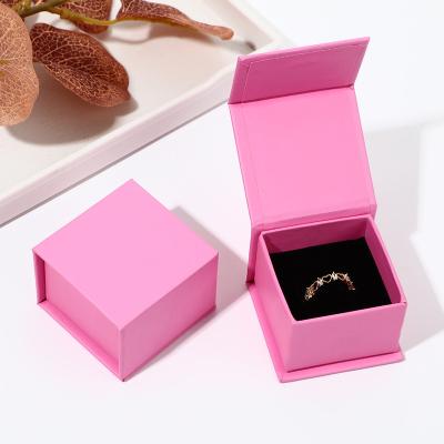 China Pink Clamshell Jewelry Box Organizer 2022 Handmade Custom Logo Kids Ring Box Earring Bracelet Boxes For Women for sale