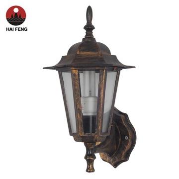 China Waterproof Glass Garden Lights Antique Aluminum And Glass Material E27 Bulb / LED Outdoor Wall Lamp for sale