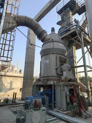 Chine Le meulage de ciment scorifient le type vertical de moteur à courant alternatif de moulin de rouleau à vendre