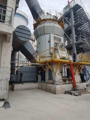 China Vertical Barite Bauxite Grinding Mill Energy Saving Grinding Machine zu verkaufen