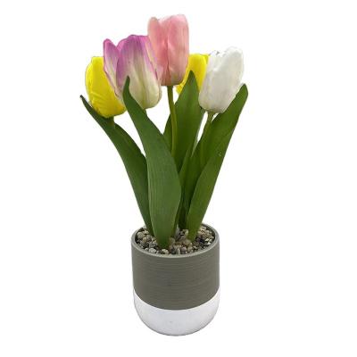 China 2022 Wholesale Hot Sale Decoration Artificial Tulip Beautiful Artificial Flowers Indoor Outdoor Home Decoration for sale