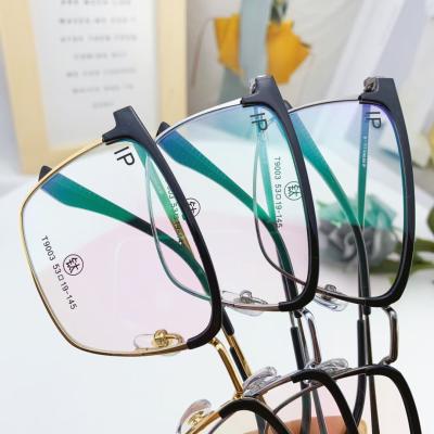 China 2021 Newest Fashion Design Titanium Optical Sights Shape Blue Light Blocking Highest Quality Men's Glasses Read Men's WKT9003 for sale