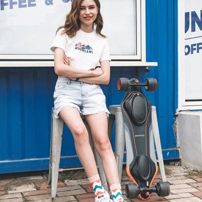 China Professional unisex manufacturer newly designed performance fast electric skateboard for sale