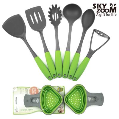 China Viable Wholesale Medium Level Kitchen Instruments Tools With Spaghetti Server for sale