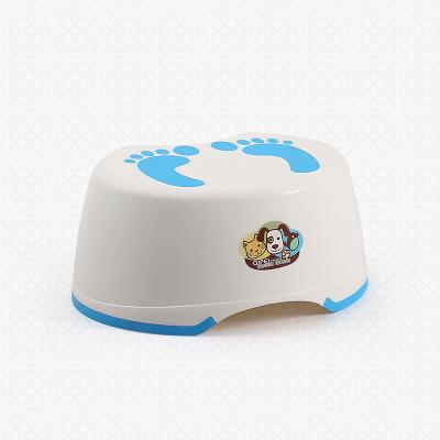 China Plastic Toilet Anti-Slip Stool Bathroom Stepper Stool For Baby Potty Training for sale