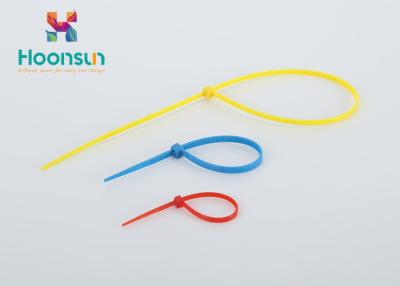 Chine Accessoires industriels en nylon de glande de câble de serre-câble avec la couleur adaptée aux besoins du client à vendre