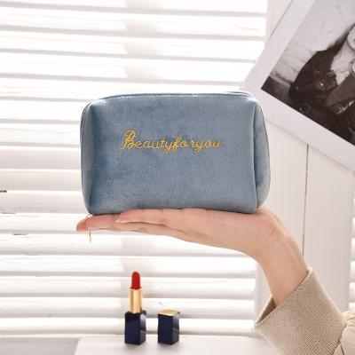 China Fashion New Arrivals Ailu Women Necessaries Zipper Travel Large Make Up Pouch Solid Color Female Velvet Cosmetic Bag for sale