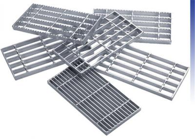 China Lattice Steel Grating Plate 30-50mm Bar Pitch Powder Coated Easy Installation for sale