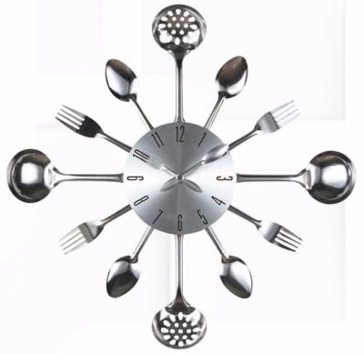 China CREATIVE KITCHEN DECOR WALL CLOCK Metal Spoon and Fork Wall Clock for sale