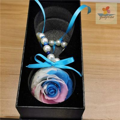 China Beautiful Preserved Fresh Flower Preserved Rose In Acrylic Ball Keychains Eternal Flower Accessories Hang In The Car for sale