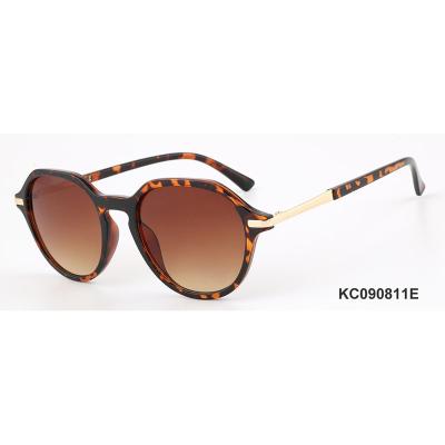 China High Quality Middle Quality Sunglasses Fashion Women New Round PC Frame Sunglasses Trendy for sale