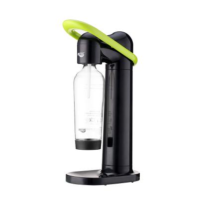 China Mini Portable Household Portable Sparkling Machine Household Soda Bottle Maker Plastic Soda Maker for sale