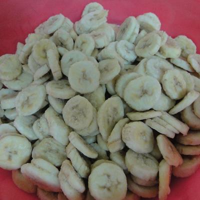 China Natural Yellow Freeze Dried Banana Chips Snack for sale