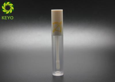 China Mate COMO botellas plásticas del lustre del labio, envases de encargo del lustre del labio con el casquillo blanco en venta