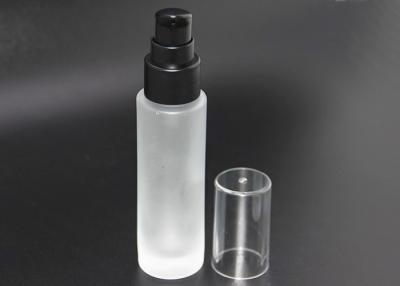 Chine 20ml 30ml dégagent la base cosmétique givrée d'huile de lotion de bouteille en verre avec la pompe à vendre