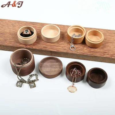 China 2021 New Good Quality Customized Customized Wooden Display For Cosmetic Jewelry Ring Earring Perfume for sale