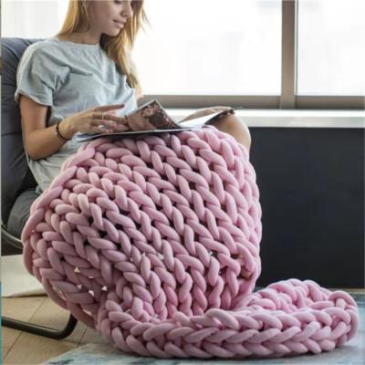 China Anti-Bacteria Chunky Yarn Super Chunky Yarn Hand Knitting Recycle Polyester Yarn For Blanket for sale