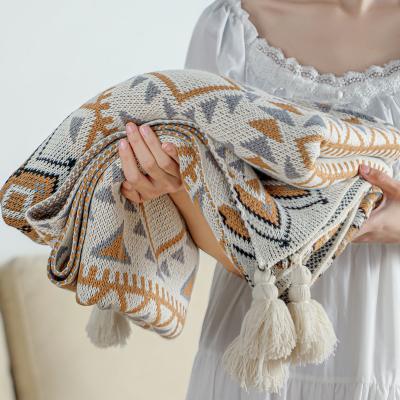 China Soft Handmade Warmer and Throw Knitting Shawl Bohemian Nap Sofa Cover Air Conditioning Blanket Blanket with Tassel for sale