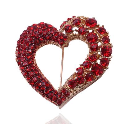 China 2020 New ALLOY Red Heart Crystal Brooch Pins For Women Hollow-out CZ Brooches for sale