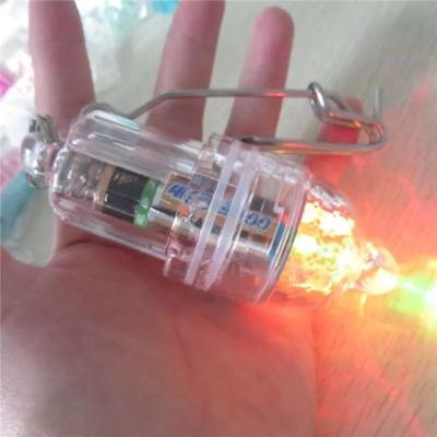 China Collecting Fish 2 AA Batteries 3V Large Voltage Game Disco Blink Lure Flash Fishing Light for sale