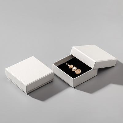 China Recyclable Custom Magnetic Gift Boxes Closure Box White Jewelry Box With Logo for sale