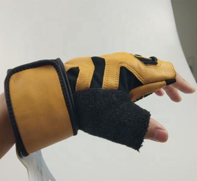 China Fabric Factory Design Leather Breathable/Flexible Semi-Finger Guarding Protective Wrist Fitness Gym Gloves for sale