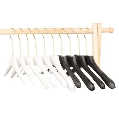 China Contemporary Wholesale High Grade Customized Adults White Black Heavy Duty Plastic Clothes Coat Hangers For Clothing Store for sale