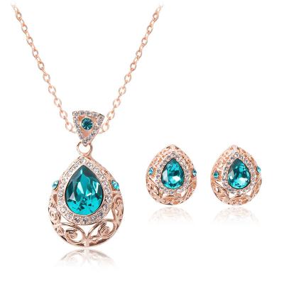 China Yunchang CLASSIC High Quality Gold Jewelry Women Chain Pendant Necklace Earrings Jewelry Set for sale