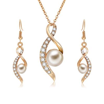 China Yunchang Fashion CLASSIC Crystal Pearl Jewelry Sets For Women Wholesale 2 PCs Necklace And Earrings for sale