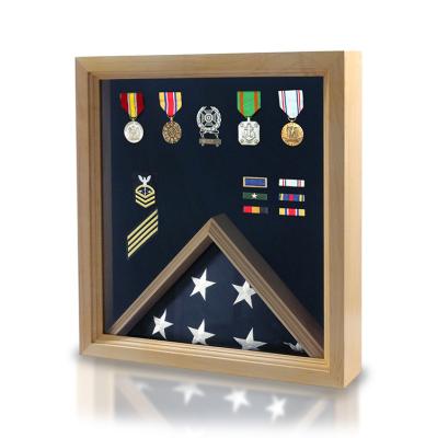 China Best WD Badge Veteran Flag and Unikat Use Wood Metal Global Army Military Set Award Sign Medal Holders Frame Display Cases with Box for sale