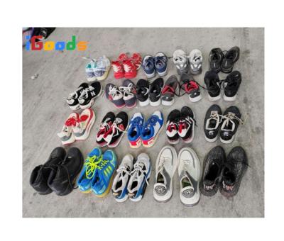 China Wholesale Bulk High Quality Used Mixed Type Male Casual Shoes Sports Sneakers Shoes For Men for sale