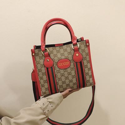 China Famous designer bags women brands sling bags retro new Korean PU leather simple square side bags for girls for sale