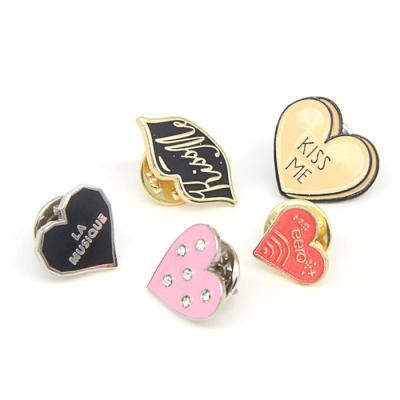 China Europe Supply Favors Bride and Groom Keepsake Heart Pin Badge Lapel Pin Wedding for sale